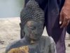 ลุงหว่านแหหาปลา ตกใจ! เจอพระพุทธรูปทองเหลืองใต้น้ำ แถมใต้ฐานมีเลข