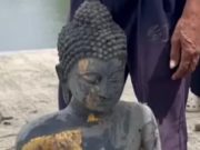 ลุงหว่านแหหาปลา ตกใจ! เจอพระพุทธรูปทองเหลืองใต้น้ำ แถมใต้ฐานมีเลข