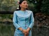 พระสิริโฉม เจ้าฟ้าสิริวัณณวรีฯ ทรงชุดไทยเรือนต้น ประดับพระเกศาด้วยอุบะ เสด็จเปิดเทศกาลไทย ณ กรุงปารีส