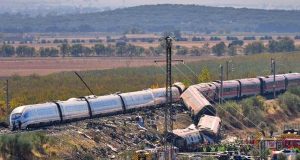 เร่งสอบเหตุรถไฟความเร็วสูง “2 ขบวนพุ่งชนกัน” สเปนสลดยอดผู้เสียชีวิตพุ่ง 64 ศพ