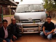 เสี่ยงโชคทั้งหมู่บ้าน เลขทะเบียนรถตู้ผีจ้างไปส่งสำนักสงฆ์ร้าง