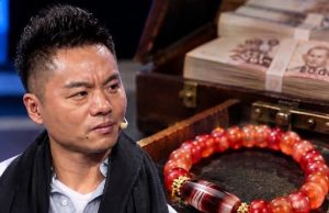 พีกมาก! เมียซื้อข้อมือ 25 ล้าน ผัวช็อกตรวจพบเป็นของเก๊ แต่ยิ้มออกเพราะ “กล่อง” ที่ใส่มา